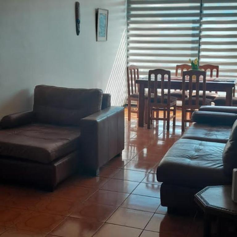 Excelente departamento - Three-Bedroom Apartment - 1