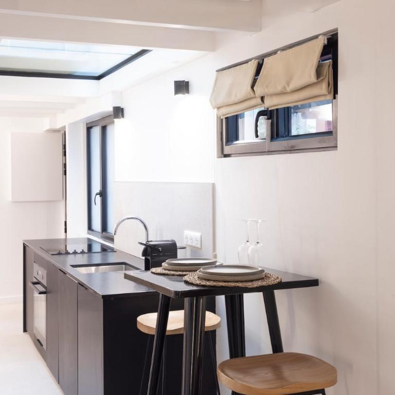 Stylish 1BR Loft near Montparnasse - One-Bedroom Apartment - 2