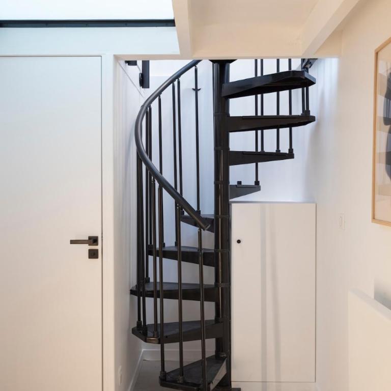 Stylish 1BR Loft near Montparnasse - One-Bedroom Apartment - 6