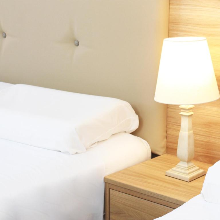 Hotel Llampayec - Superior Triple Room - 5