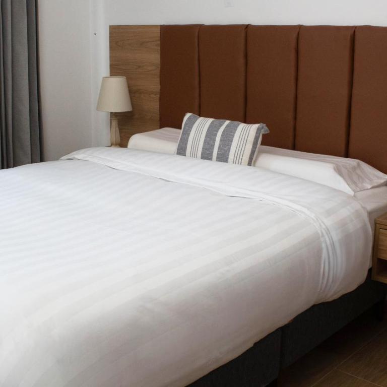 Hotel Llampayec - Deluxe Double Room with Bath - 6