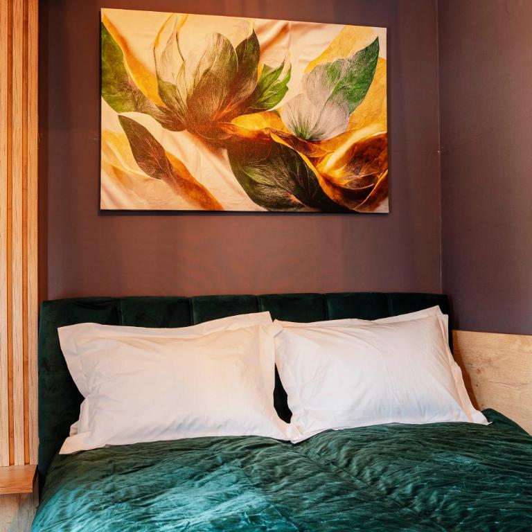 Sky Lux Cozy Nest - One-Bedroom Apartment - 2