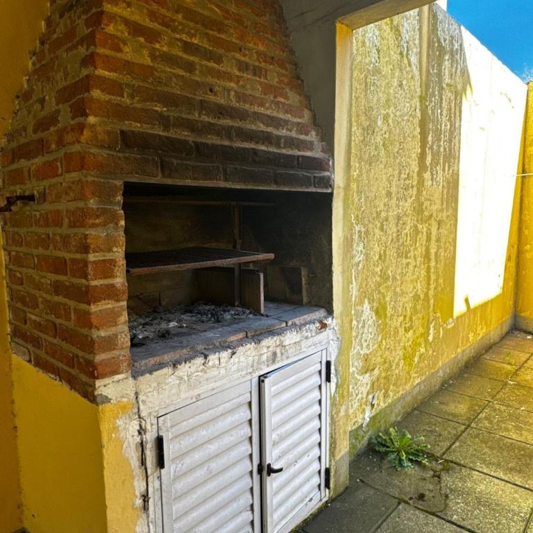 Dúplex amplio 3 habs 2 baños y estacionamiento - Apartamento de 3 dormitorios - 3