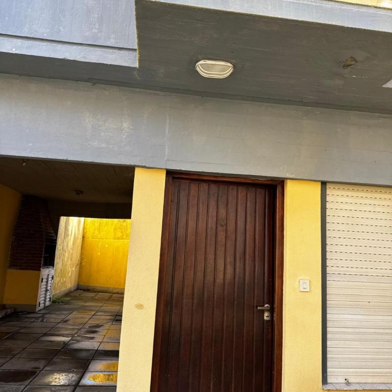 Dúplex amplio 3 habs 2 baños y estacionamiento - Apartamento de 3 dormitorios - 8