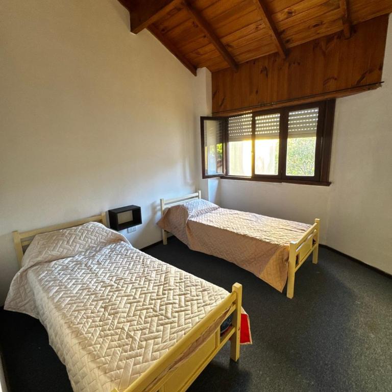 Dúplex amplio 3 habs 2 baños y estacionamiento - Apartamento de 3 dormitorios - 11