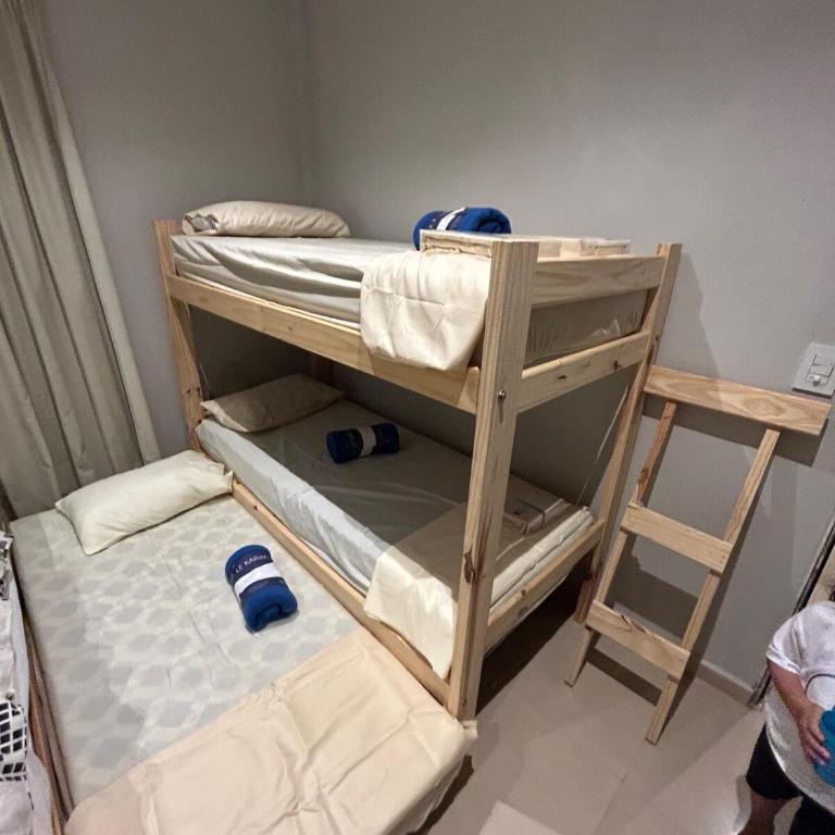 Casa cerca de Paso de la Patria para descanso para 10a20 personas - Casa de 6 dormitorios - 16