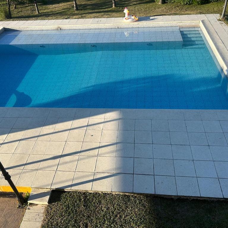Casa cerca de Paso de la Patria para descanso para 10a20 personas - Casa de 6 dormitorios - 23