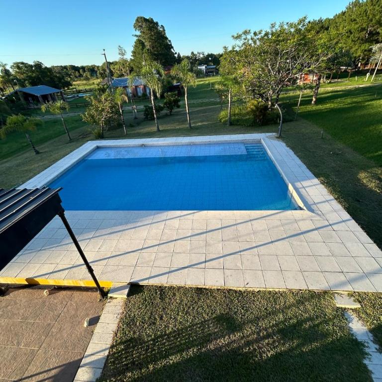 Casa cerca de Paso de la Patria para descanso para 10a20 personas - Casa de 6 dormitorios - 26
