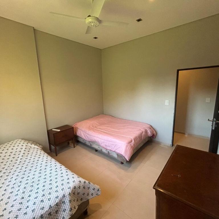 Casa cerca de Paso de la Patria para descanso para 10a20 personas - Casa de 6 dormitorios - 32