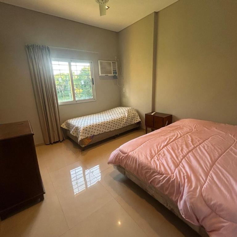 Casa cerca de Paso de la Patria para descanso para 10a20 personas - Casa de 6 dormitorios - 33