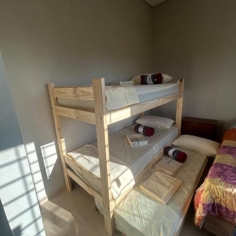 Casa cerca de Paso de la Patria para descanso para 10a20 personas - Casa de 6 dormitorios - 54