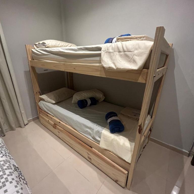 Casa cerca de Paso de la Patria para descanso para 10a20 personas - Casa de 6 dormitorios - 69