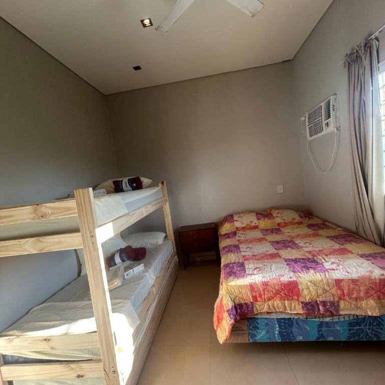 Casa cerca de Paso de la Patria para descanso para 10a20 personas - Casa de 6 dormitorios - 79