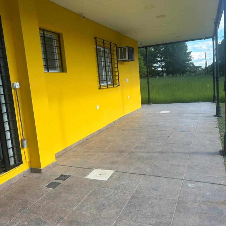 Casa cerca de Paso de la Patria para descanso para 10a20 personas - Casa de 6 dormitorios - 87