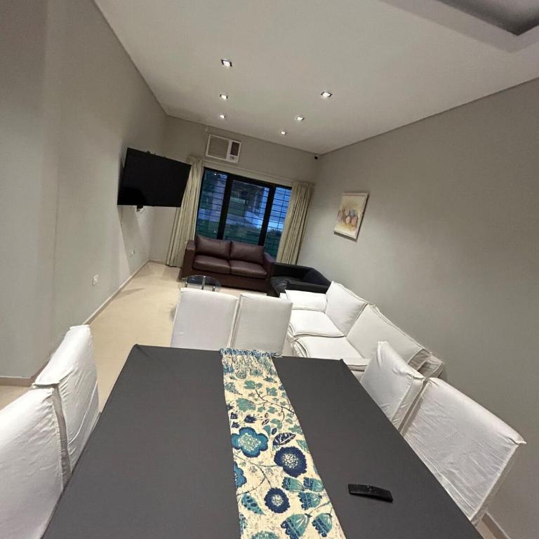 Casa cerca de Paso de la Patria para 10a20 personas - Casa de 6 dormitorios - 35