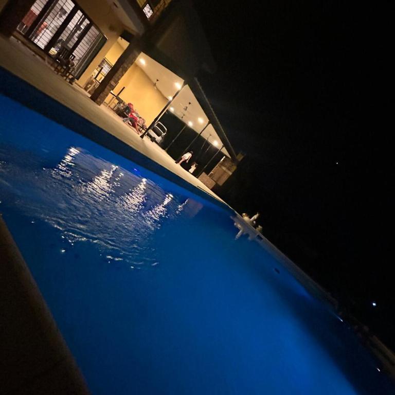 Casa cerca de Paso de la Patria para 10a20 personas - Casa de 6 dormitorios - 52