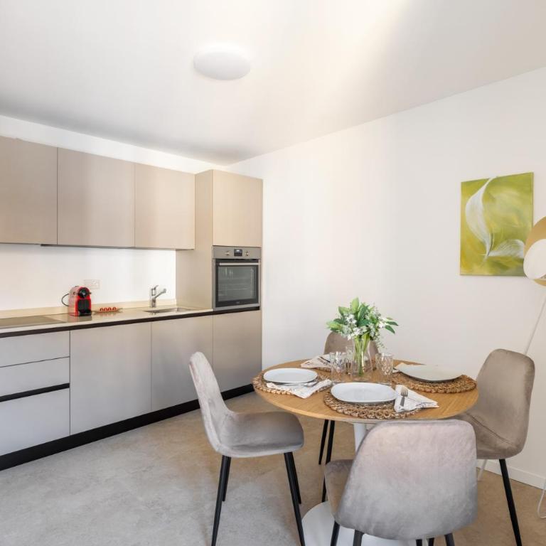 Schloss Locarno - Suites & Apartments - Apartment mit Terrasse - 1