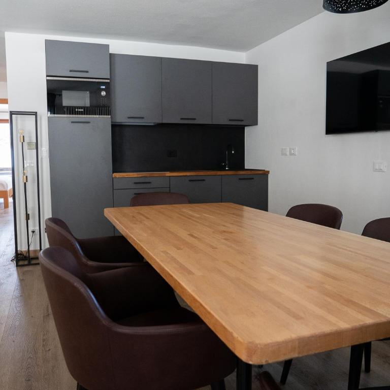 Grifone Dolomiti Residences - Appartamento Premium con 3 Camere da Letto e Balcone - 4