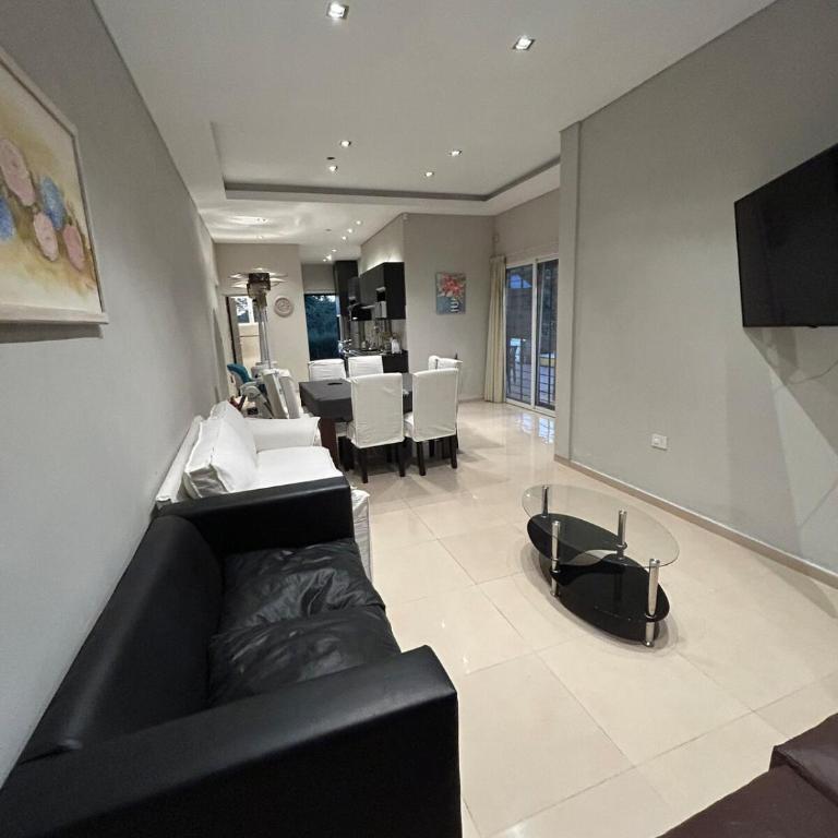 Alojamiento casa cerca paso de la Patria para 10a20 personas 6 dormitorios - Apartamento - 3