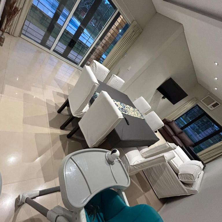 Alojamiento casa cerca paso de la Patria para 10a20 personas 6 dormitorios - Apartamento - 10