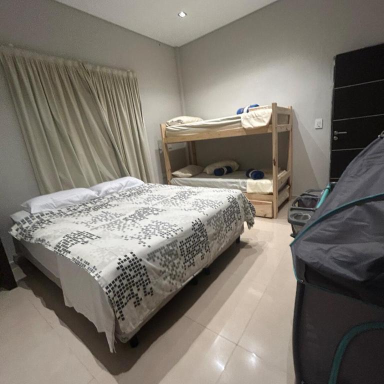 Alojamiento casa cerca paso de la Patria para 10a20 personas 6 dormitorios - Apartamento - 13