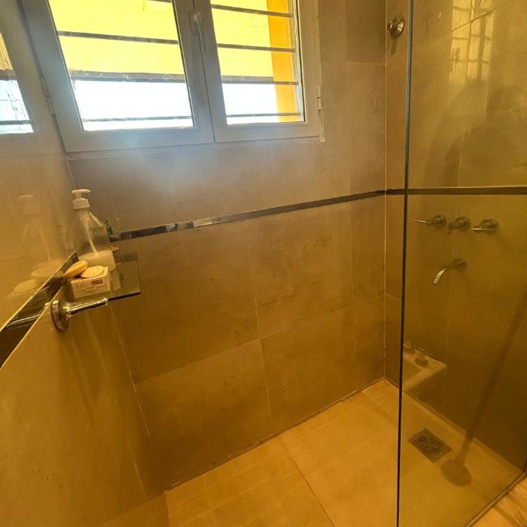 Alojamiento casa cerca paso de la Patria para 10a20 personas 6 dormitorios - Apartamento - 18