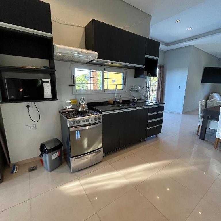 Alojamiento casa cerca paso de la Patria para 10a20 personas 6 dormitorios - Apartamento - 81