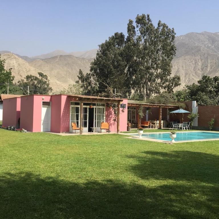 Casa de Campo en Cieneguilla con Piscina - Three-Bedroom House - 1