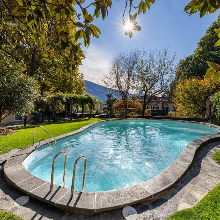 Schloss Locarno - Suites & Apartments - Bungalow mit Gartenblick - 1