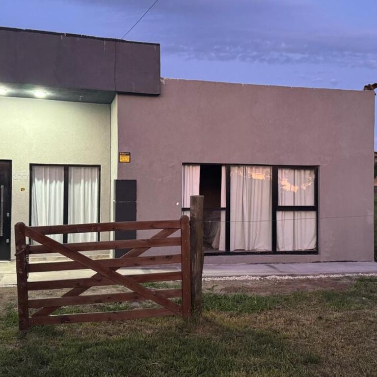 Casa en Chapadmalal - Three-Bedroom House - 1