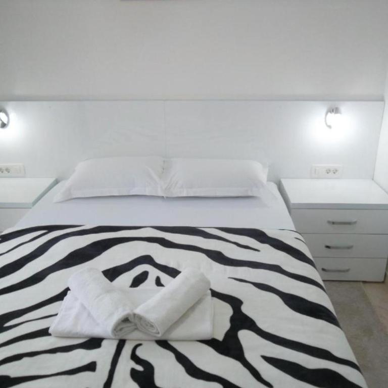 Guest House 4M Gregović - Three Bedroom Apartment - 20