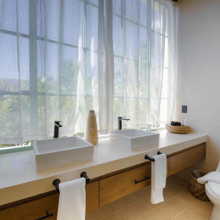 Stylish 3-Bedroom Villa With Private Pool - Villa - 16