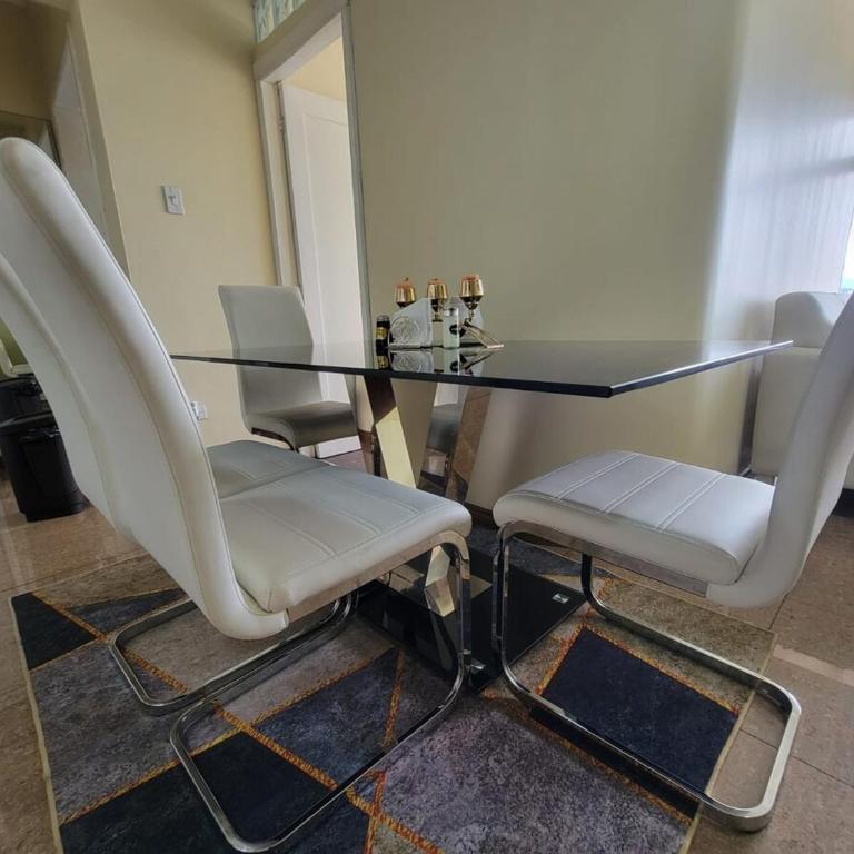 Beautiful View North Center Furnished Suite - Two-Bedroom Apartment - 12