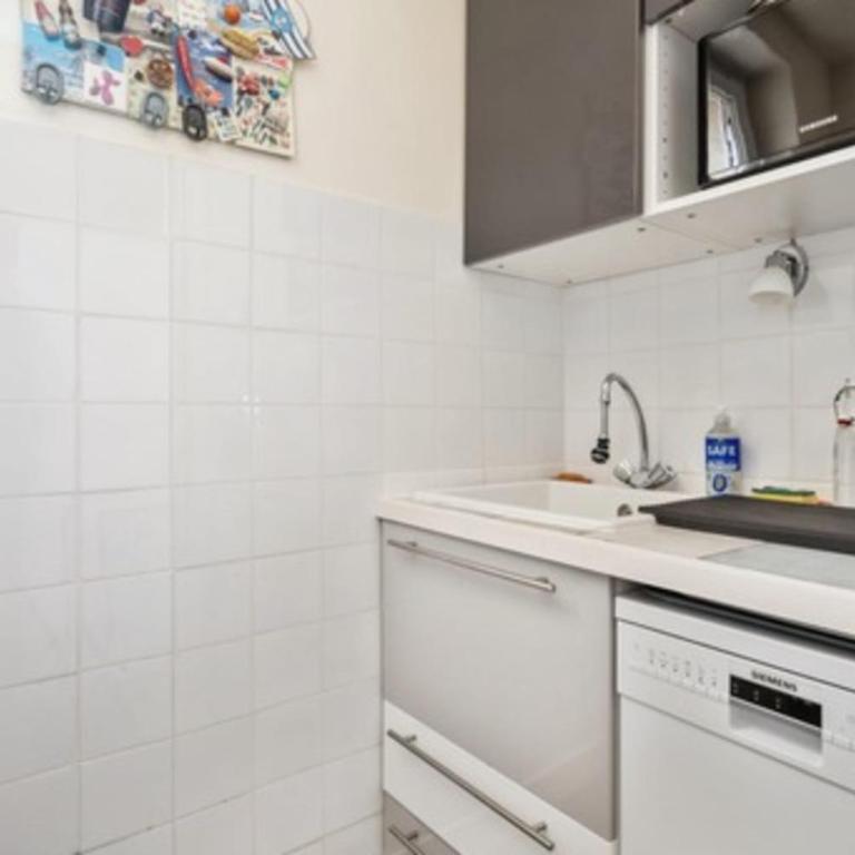 Appartement lumineux avec balcon au cœur de Paris - Appartement - 5