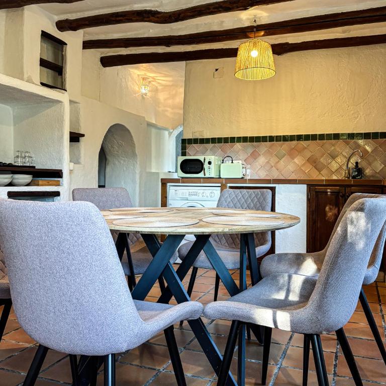 Balcón de Sacromonte - Three-Bedroom Standard Apartment - 3