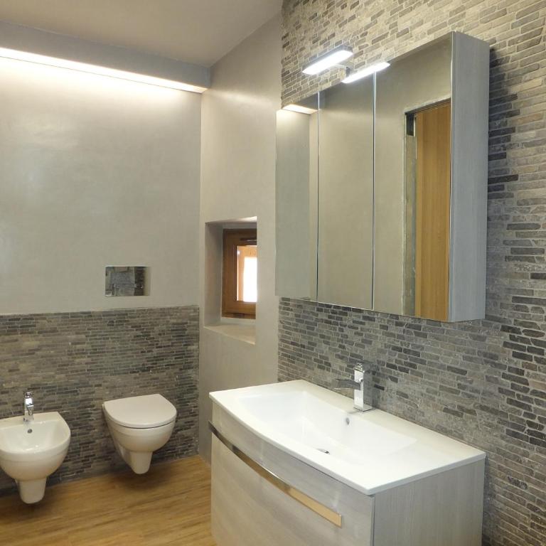 Villaggio Est Affittacamere - Camera Familiare - 10