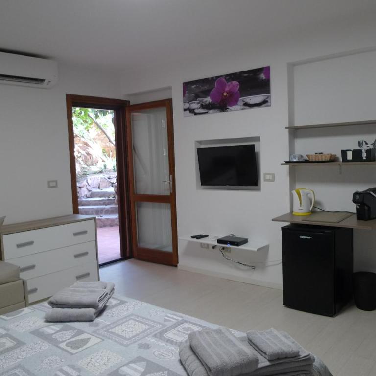 Villaggio Est Affittacamere - Camera Familiare - 3