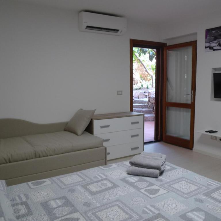 Villaggio Est Affittacamere - Camera Familiare - 4