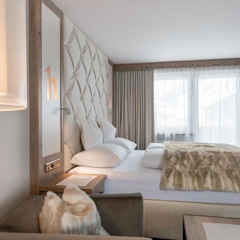 Hochfirst Luxury Mountain Resort - Doppelzimmer mit Balkon - 4