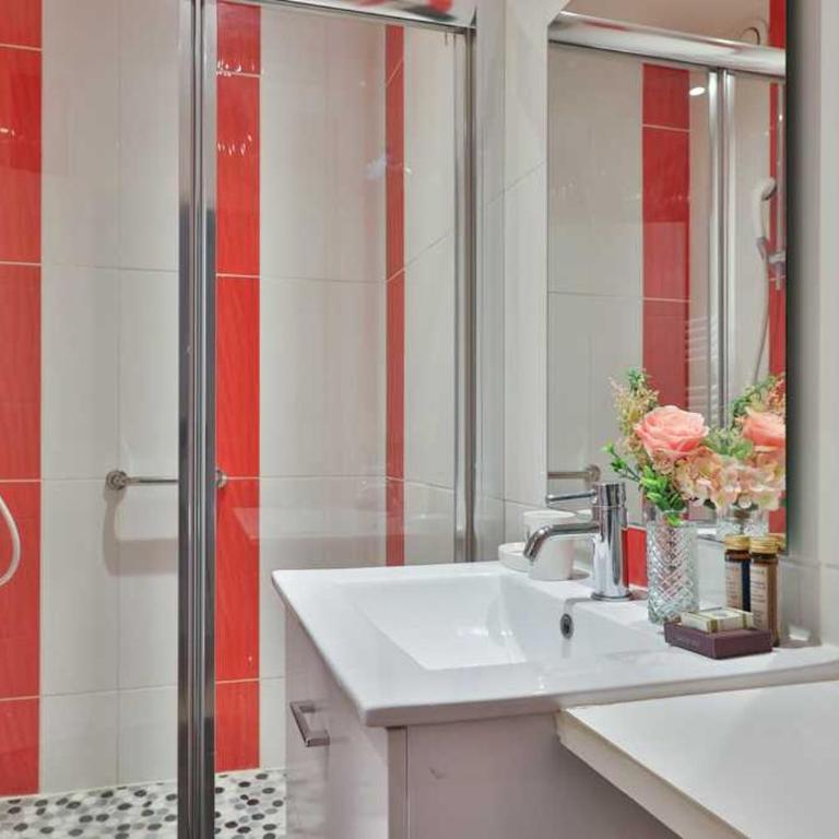Charming apartment in the heart of the Marais - Appartement - 9