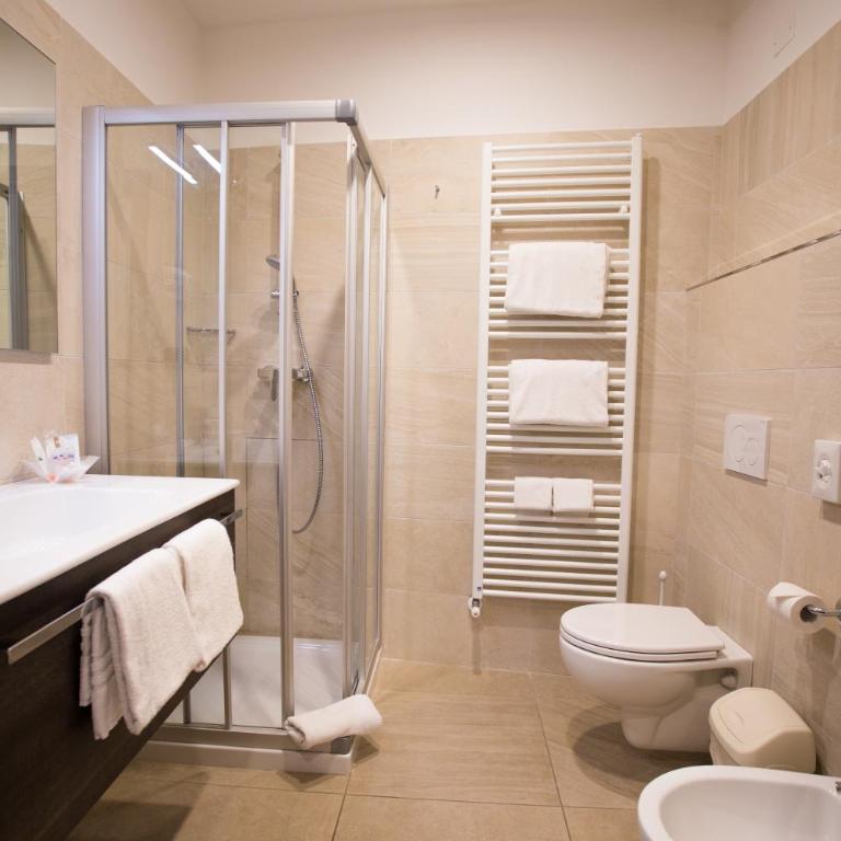 Hotel Le Balze - Aktiv & Wellness - Habitación Doble Superior con vistas al lago y balcón - 1 o 2 camas - 3