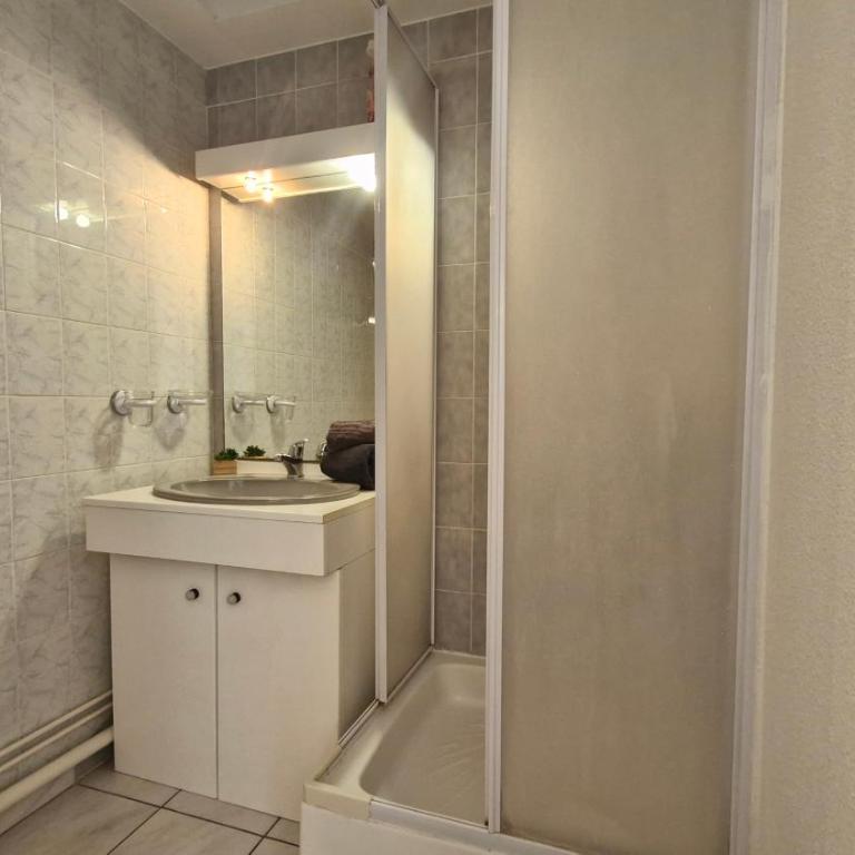 Royan - APPARTEMENT VUE MER - proximité plage et parking privatif - Appartamento con Vista Mare - 16
