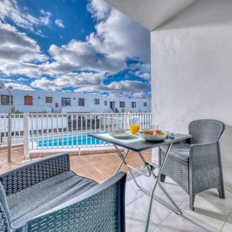 Carpe Diem Apartment - Pool view By Lanzarote Vacation Homes - One-Bedroom Apartment - 4