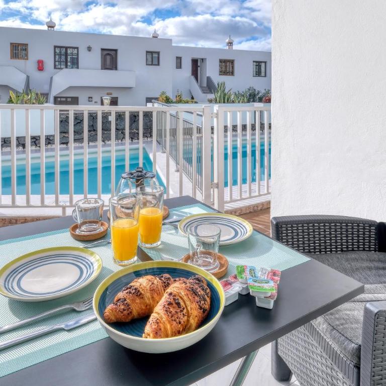 Carpe Diem Apartment - Pool view By Lanzarote Vacation Homes - One-Bedroom Apartment - 1