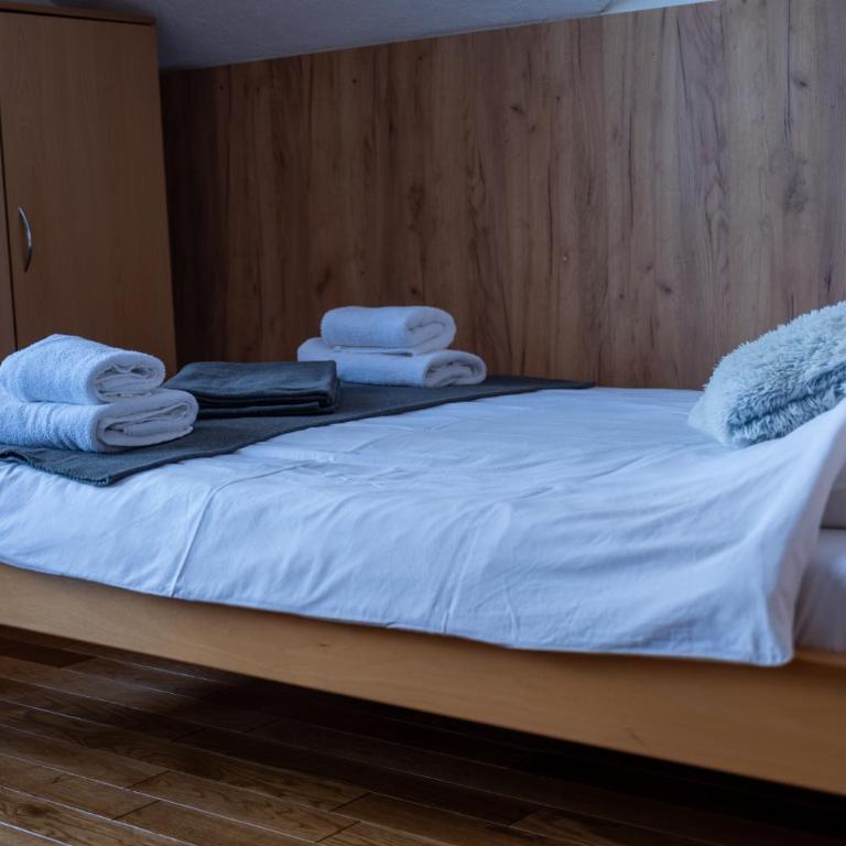 Vila Gora Jahorina - Double Room with Mountain View - 2