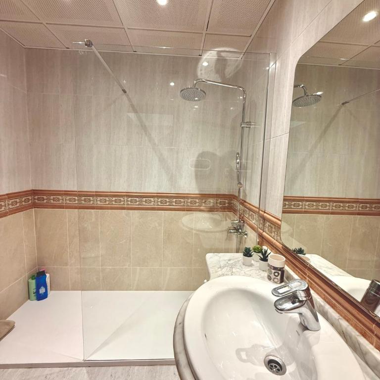 Golden Mile Duplex Marbella - Three-Bedroom Apartment - 18