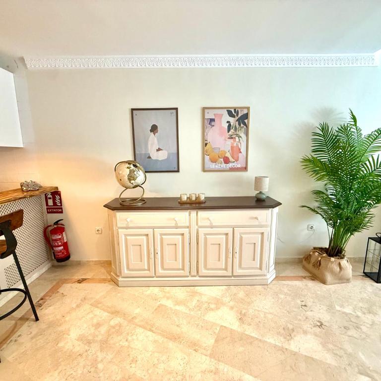 Golden Mile Duplex Marbella - Three-Bedroom Apartment - 35