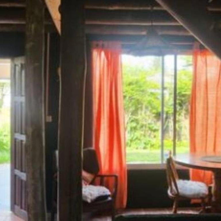 Casa al fondo de dos pisos con 3 habitaciones con entrada independiente - Casa de 3 dormitorios - 8