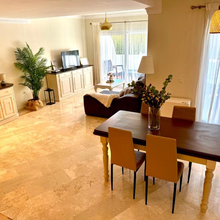 Golden Mile Duplex Marbella - Three-Bedroom Apartment - 14