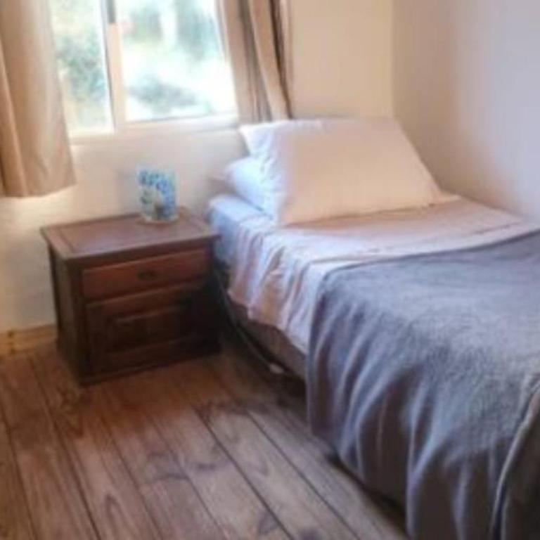 Casa al fondo de dos pisos con 3 habitaciones con entrada independiente - Casa de 3 dormitorios - 12